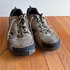 Merrell Women’s Hiking Boots size 8.5